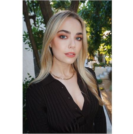 Chace Crawford is in a relationship with Rebecca Rittenhouse.